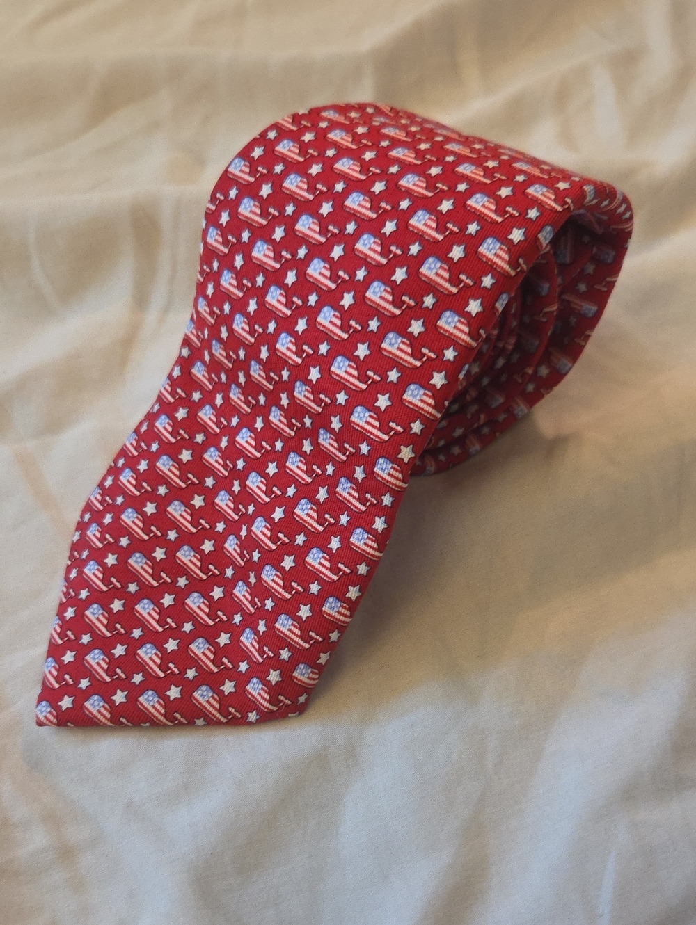 Vineyard Vines Red Americana Motif Men's Tie